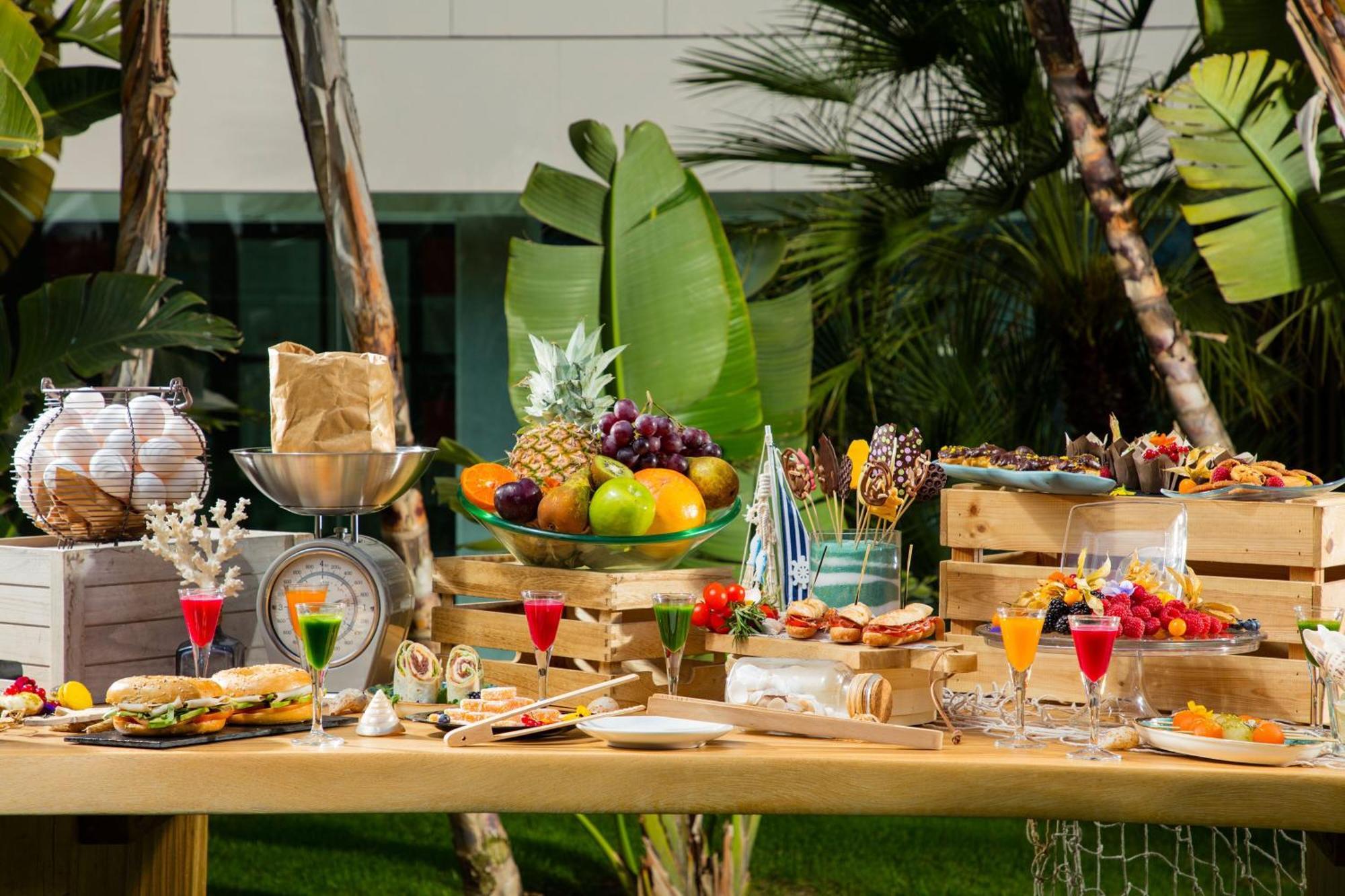 Le Meridien Ra Beach Hotel And Spa Ел Вендрел Екстериор снимка