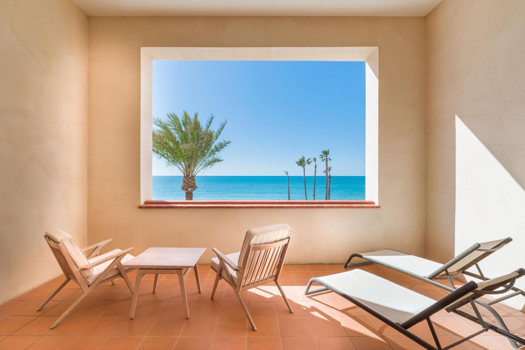 Le Meridien Ra Beach Hotel And Spa Ел Вендрел Екстериор снимка
