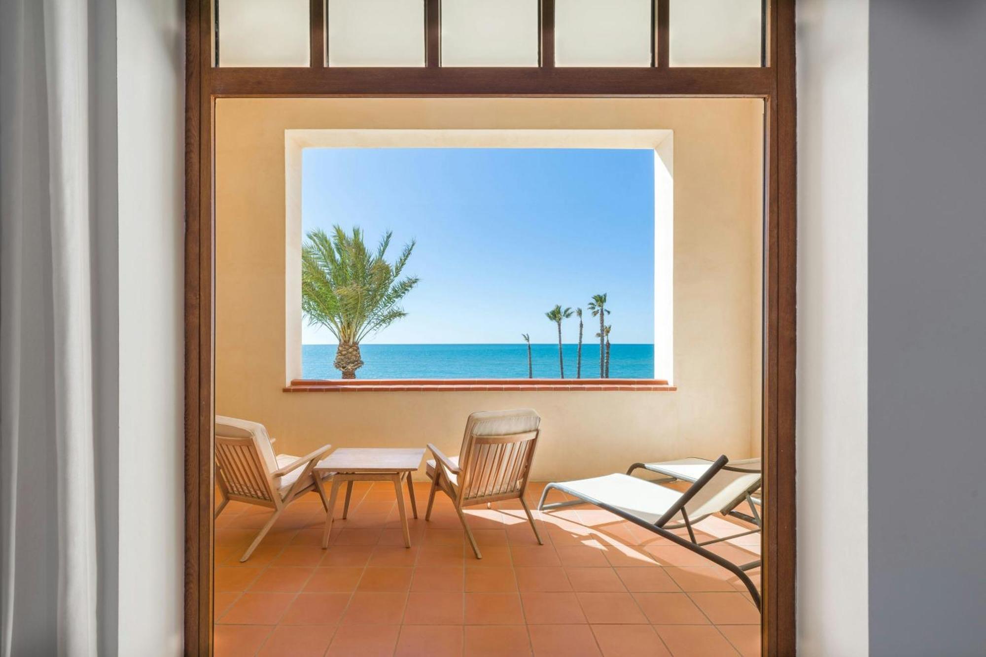 Le Meridien Ra Beach Hotel And Spa Ел Вендрел Екстериор снимка