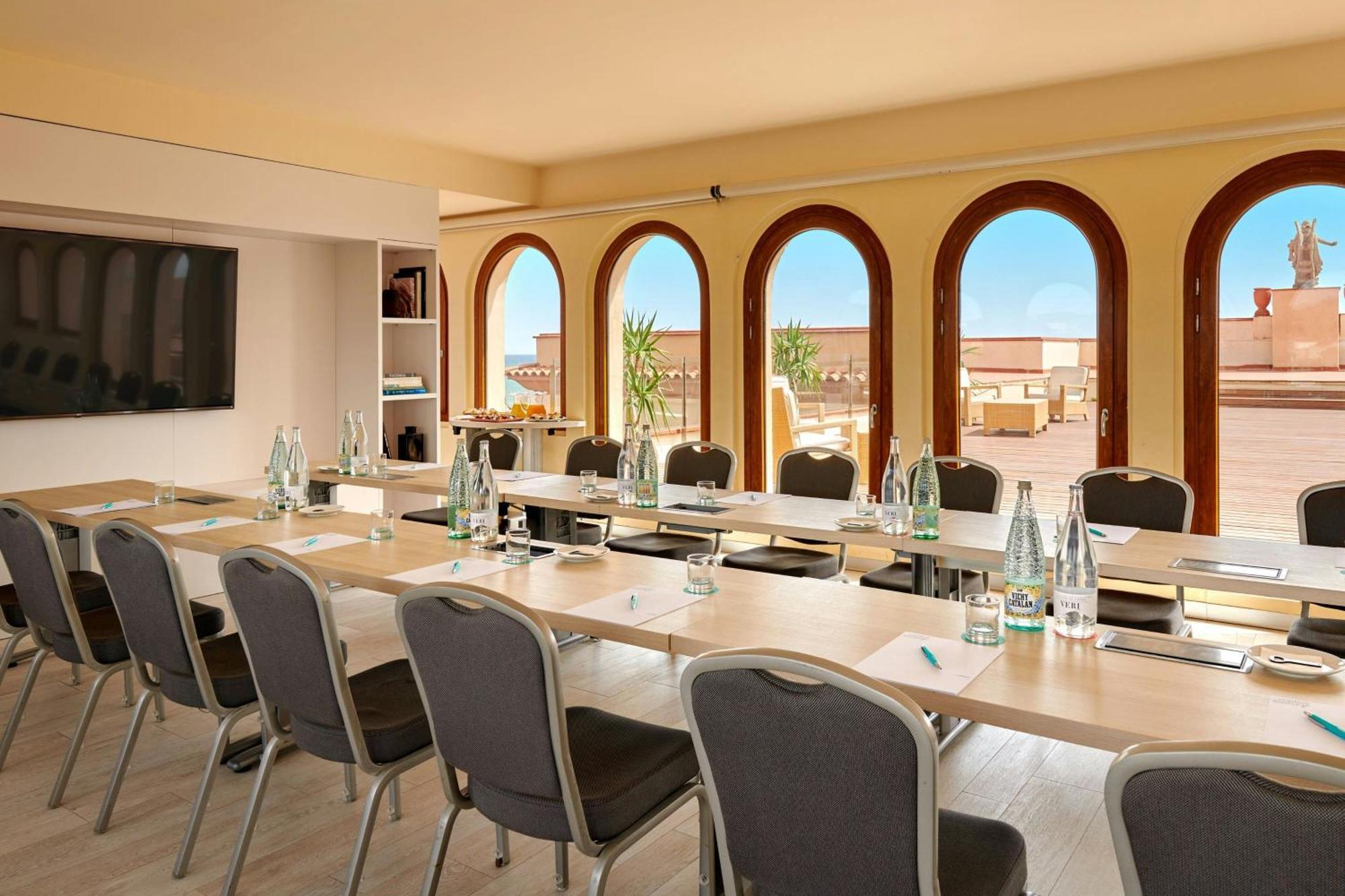 Le Meridien Ra Beach Hotel And Spa Ел Вендрел Екстериор снимка